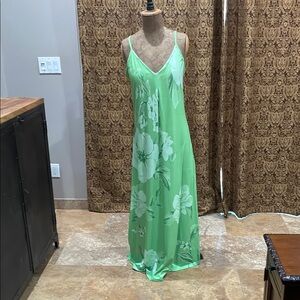 Elegant Green Floral Maxi Dress